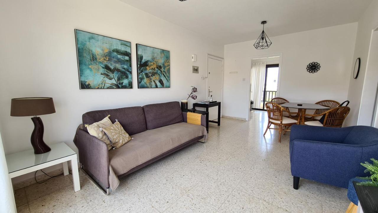 Kings Avenue - Natalia'S Apt Paphos Exterior photo